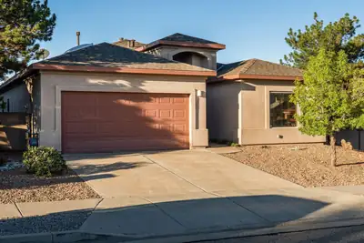 6101 Loro Avenue NW, Albuquerque, NM 87114 