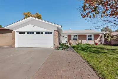 6704 Barnhart Street NE, Albuquerque
