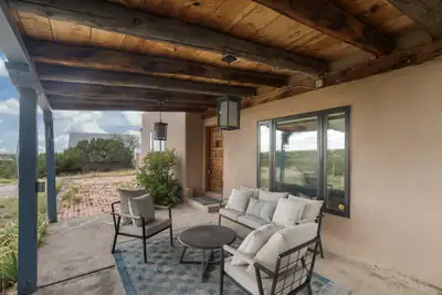79 Cerro Del Alamo, Santa Fe, NM 87507 