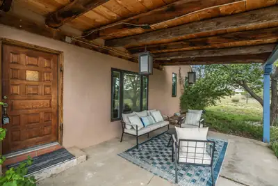 79 Cerro Del Alamo, Santa Fe, NM 87507 