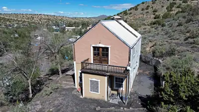 4 Ice House Road, Cerrillos, NM 87010 