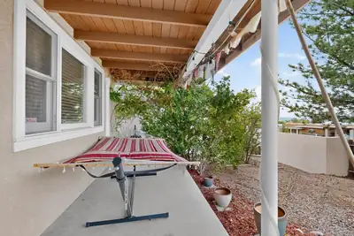 2808 Kathryn Avenue SE, Albuquerque, NM 87106 