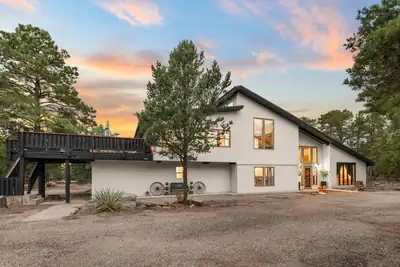 32 Bobolink Lane, Tijeras, NM 87059 