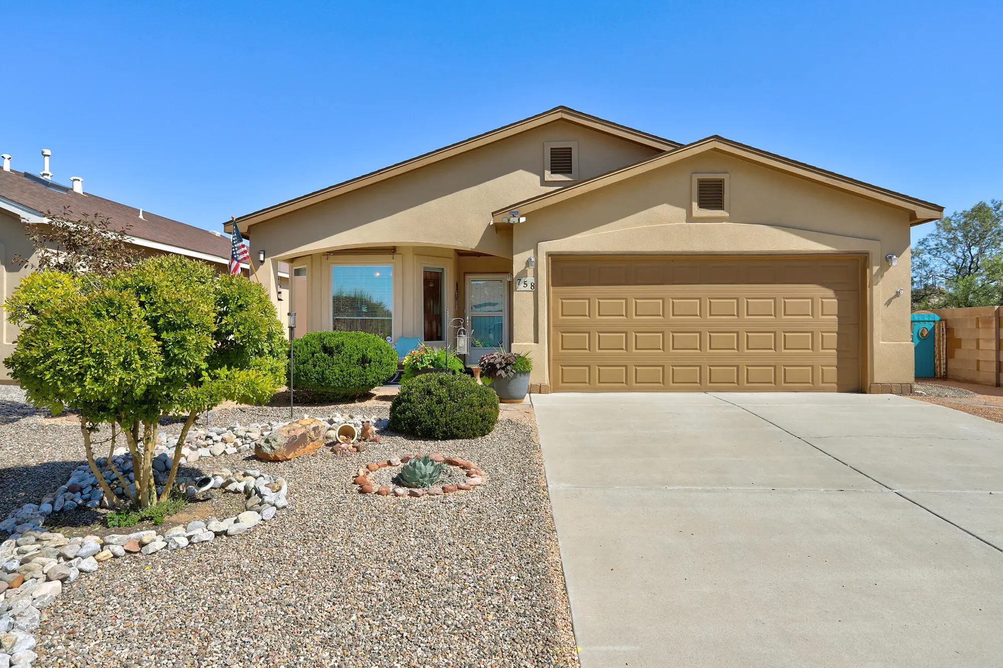 758 Redwood Street SW, Rio Rancho, NM 87124