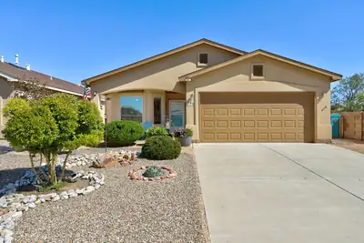 758 Redwood Street SW, Rio Rancho