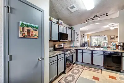 758 Redwood Street SW, Rio Rancho, NM 87124 