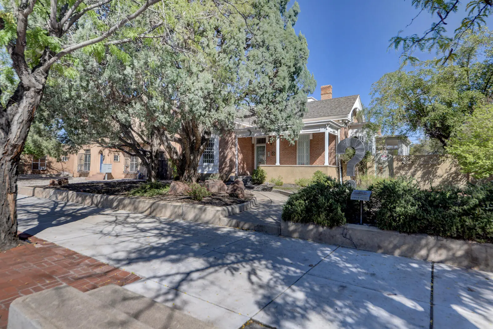 909 Copper Avenue NW, Albuquerque, NM 87102
