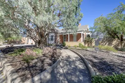 909 Copper Avenue NW, Albuquerque, NM 87102 