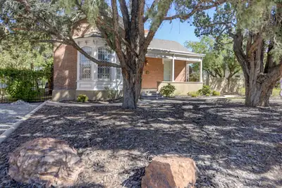 909 Copper Avenue NW, Albuquerque, NM 87102 