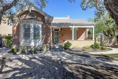 909 Copper Avenue NW, Albuquerque, NM 87102 