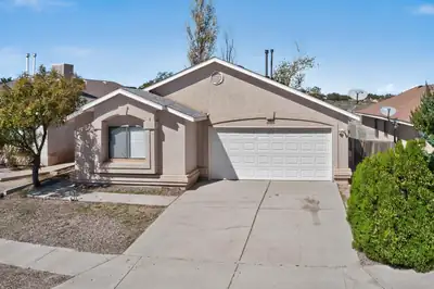 10309 Johncock Avenue SW, Albuquerque, NM 87121 
