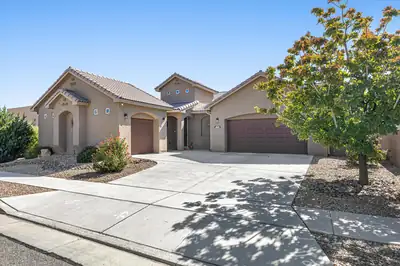 2805 Redondo Santa Fe NE, Rio Rancho, NM 87144 