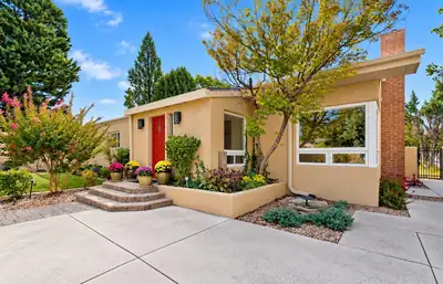 4462 Avenida Del Sol NE, Albuquerque, NM 87110 