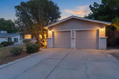 6517 Colleen Avenue NE, Albuquerque, NM 87109 