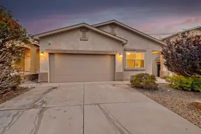 10735 Antler Tool Road SW, Albuquerque