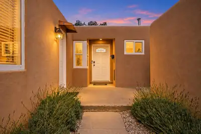 9109 Somervell Court NE, Albuquerque, NM 87112 