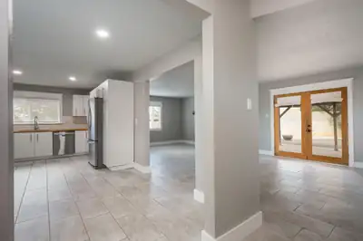 9109 Somervell Court NE, Albuquerque, NM 87112 