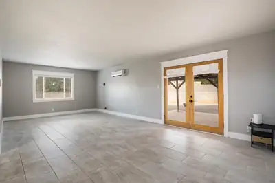 9109 Somervell Court NE, Albuquerque, NM 87112 