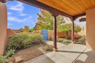 3009 Pueblo Grande, Santa Fe, NM 87507 