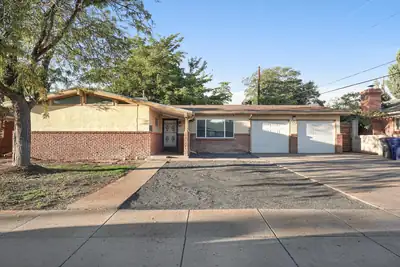 8423 Palo Duro Avenue NE, Albuquerque, NM 87111 