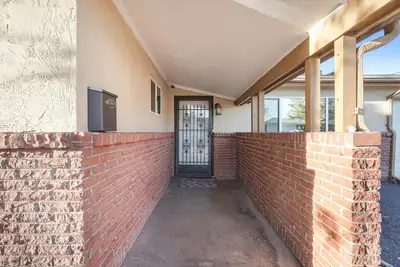 8423 Palo Duro Avenue NE, Albuquerque, NM 87111 