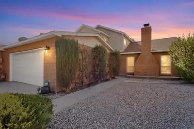 5015 Calle De Carino NE, Albuquerque