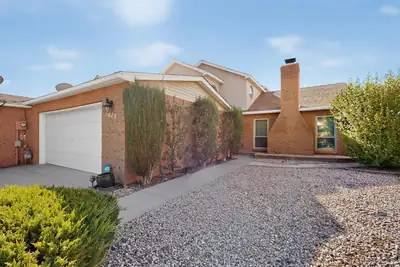 5015 Calle De Carino NE, Albuquerque, NM 87111 
