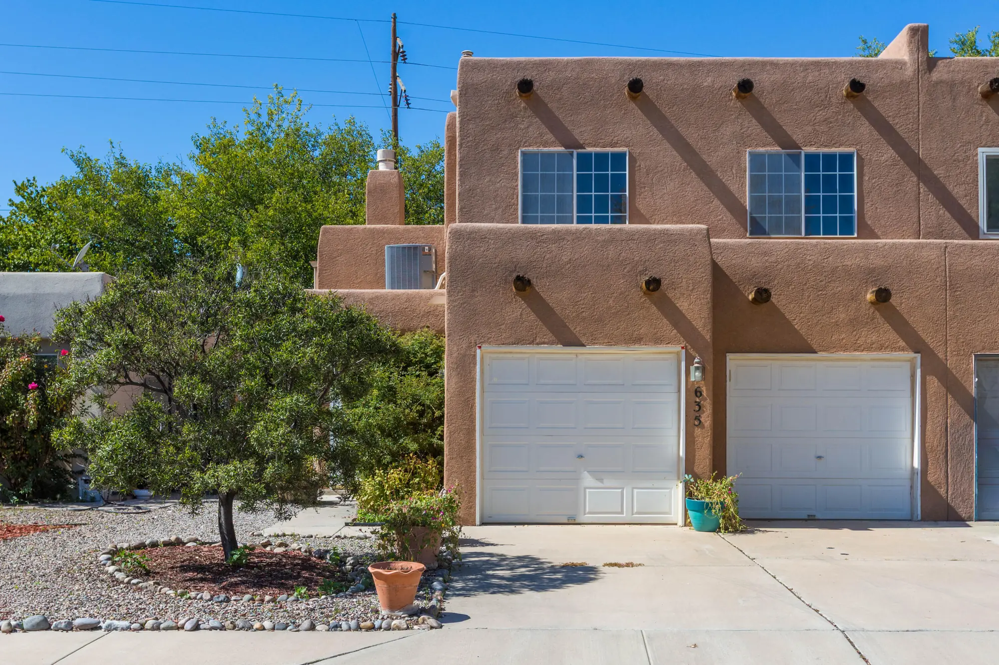 635 Reeves Place SW, Los Lunas, NM 87031