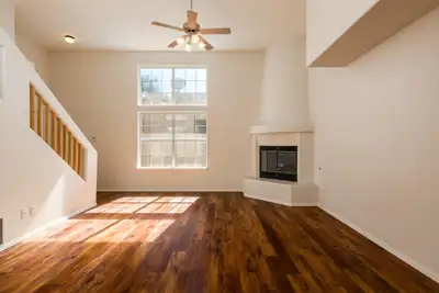 635 Reeves Place SW, Los Lunas, NM 87031 