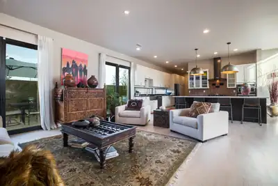 2309 Mananitas Lane NW, Albuquerque, NM 87104 