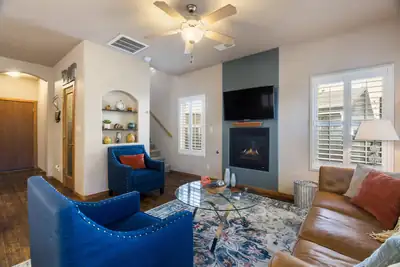 5735 Strand Loop SE, Albuquerque, NM 87105 