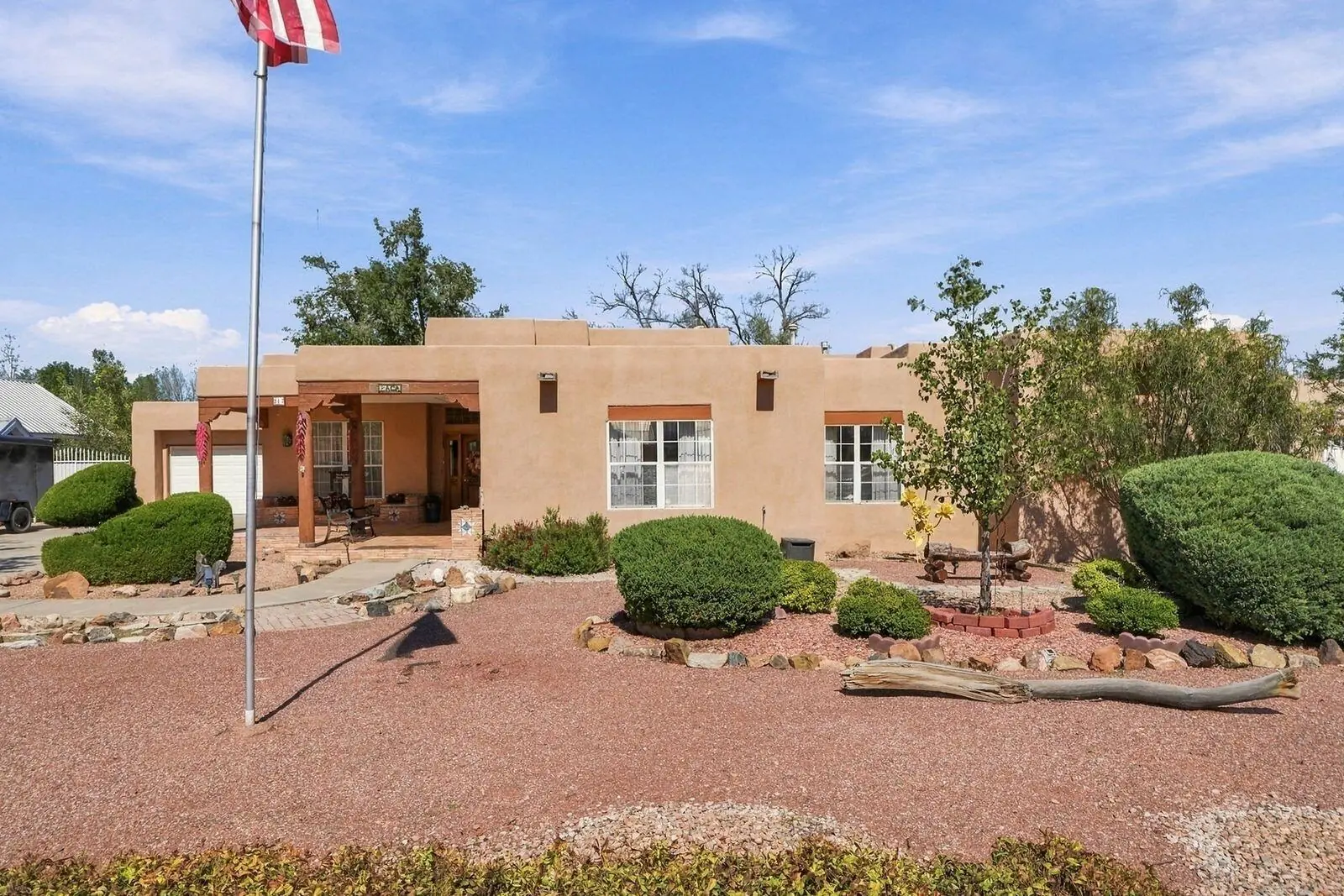 217 La Cienega Lane NW, Albuquerque, NM 87107