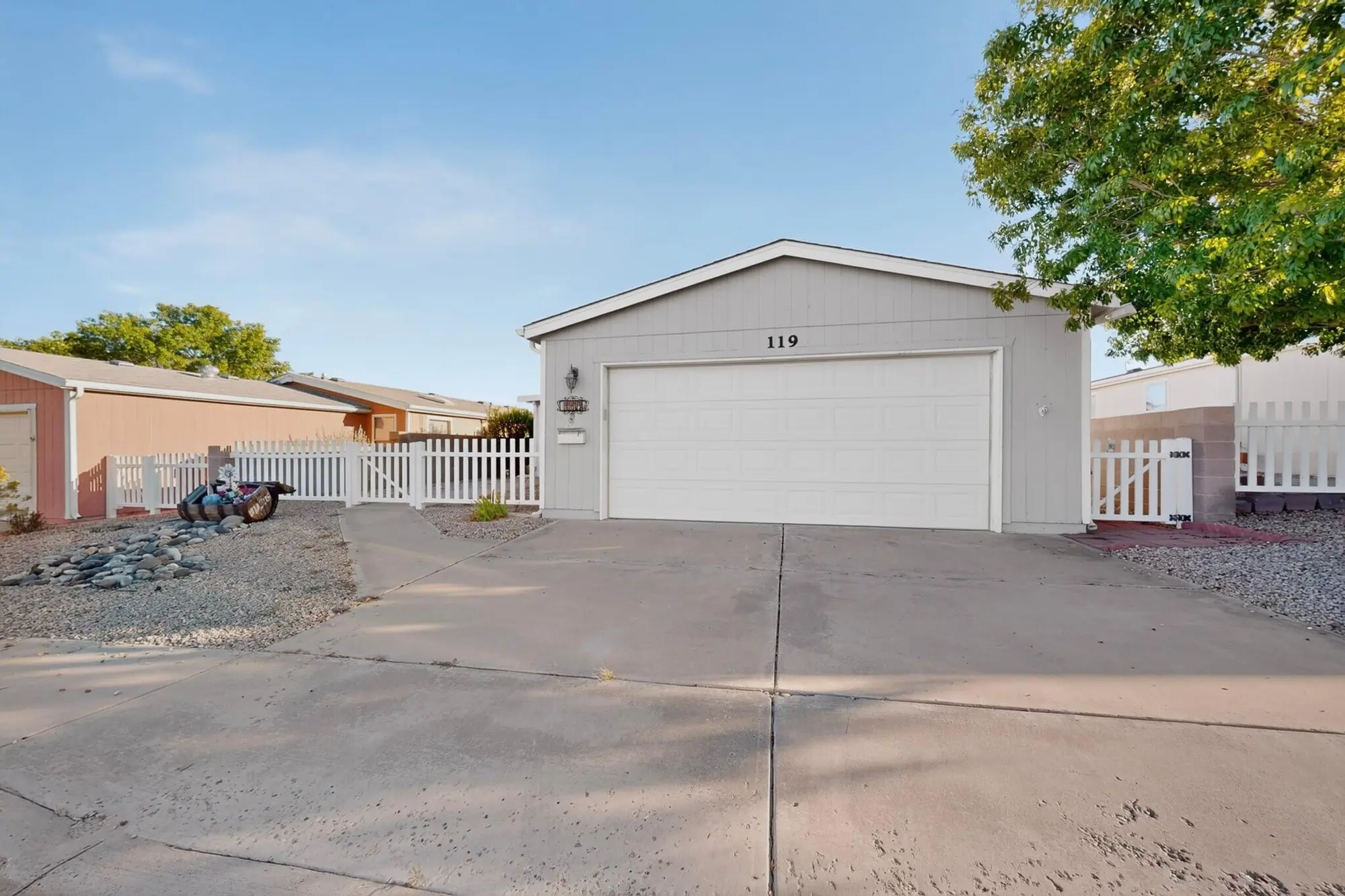 119 Sunrise Bluffs Drive, Belen, NM 87002