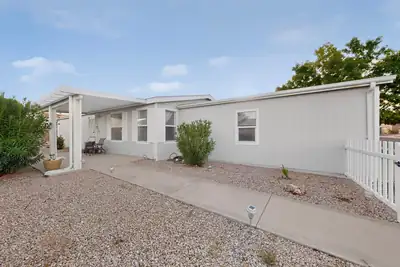 119 Sunrise Bluffs Drive, Belen, NM 87002 