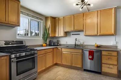 2804 Morningside Drive NE, Albuquerque, NM 87110 
