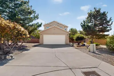 12424 Smokey Mountain Way NE, Albuquerque
