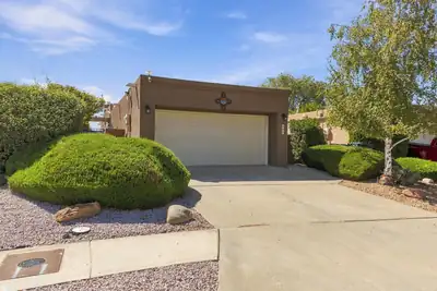 9916 Lagrima De Oro Road NE, Albuquerque, NM 87111 