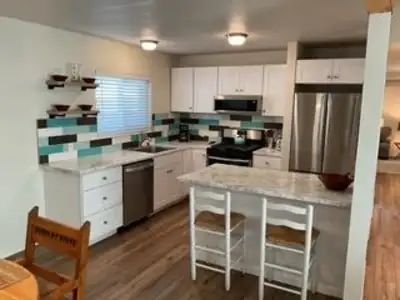 4104 6th Street NW, Albuquerque, NM 87107 