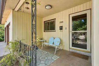 1300 Mesilla Street NE, Albuquerque, NM 87110 