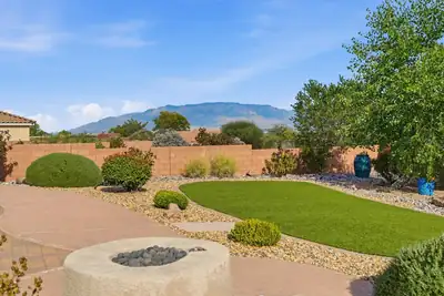 5004 Calle Espana NW, Albuquerque, NM 87120 