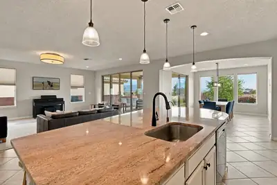 5004 Calle Espana NW, Albuquerque, NM 87120 