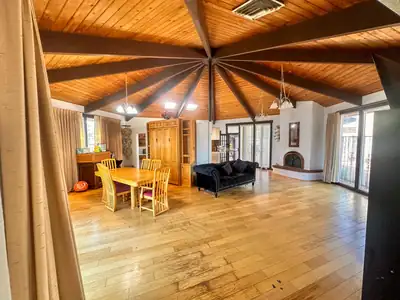 2900 Charleston Street NE, Albuquerque, NM 87110 