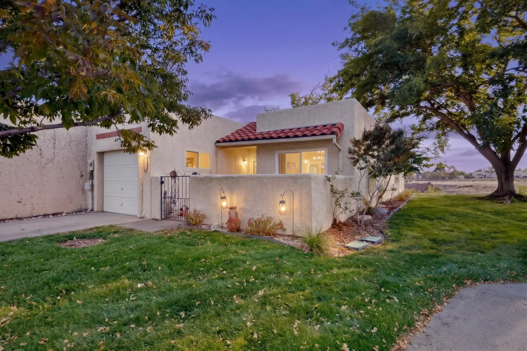 628 Eastlake Drive SE, Rio Rancho, NM 87124