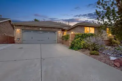 1204 Cannonade Court SE, Albuquerque