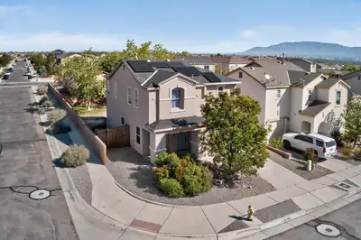 10655 McMichael Lane SW, Albuquerque, NM 87121 