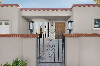3016 El Marta Court NE, Albuquerque, NM 87111 