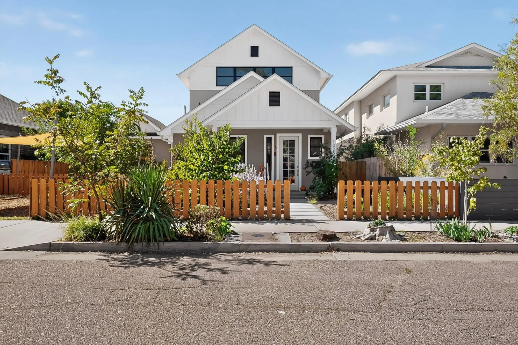 1025 Forrester Street NW, Albuquerque, NM 87102