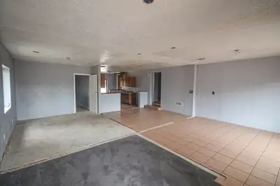 1401 Santa Rosa Road SW, Albuquerque, NM 87105 