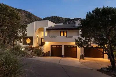 13604 Deer Trail Place NE, Albuquerque