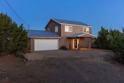 4 Cavenee Circle, Edgewood, NM 87015 